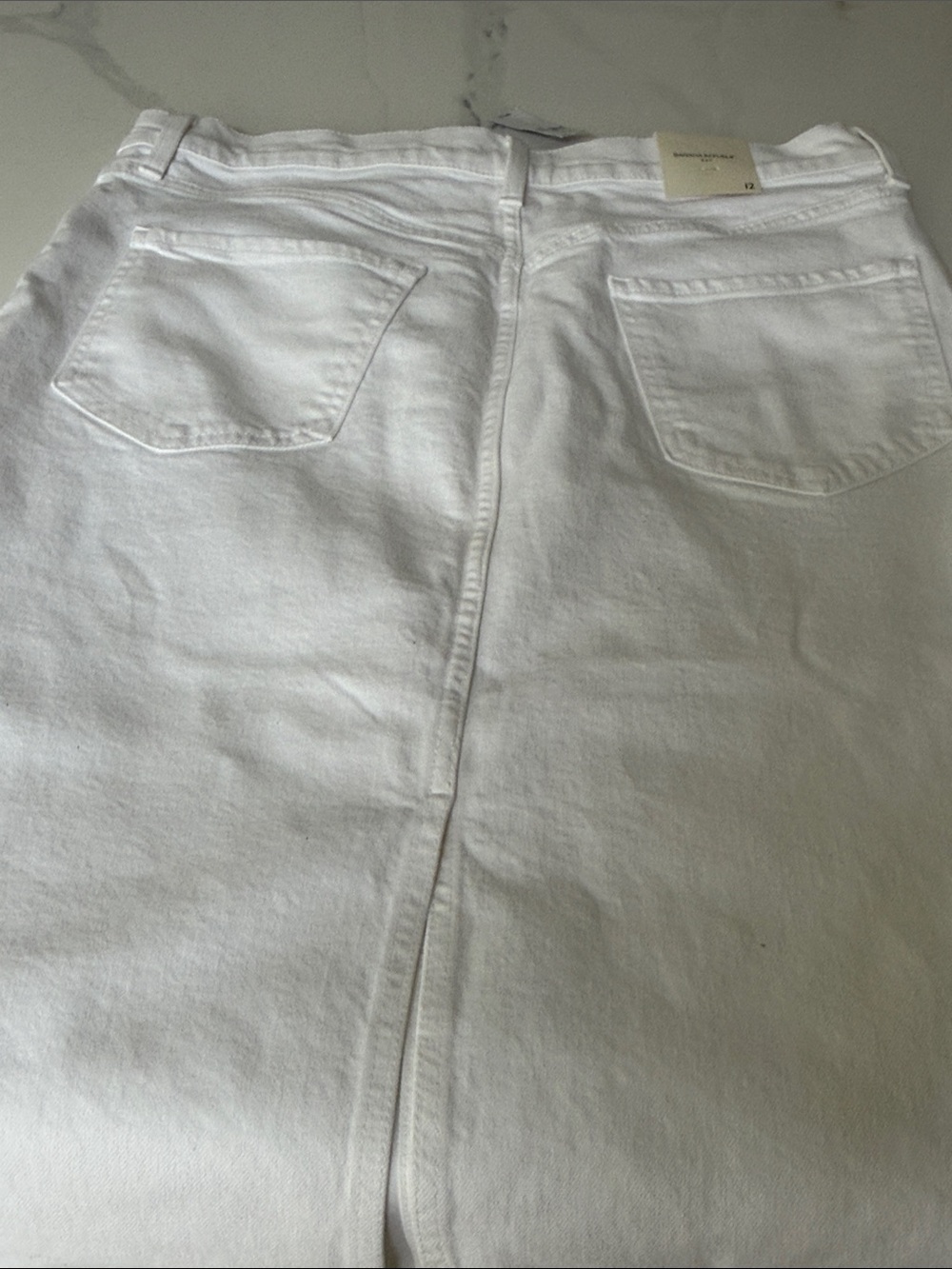 Banana Republic White Skirt with Branded Waist Label - Picture 4 of 4